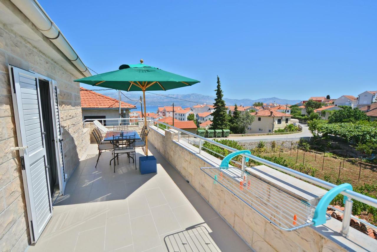 Villa Casablanca Supetar Bagian luar foto